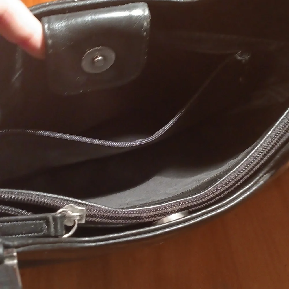 Guess Vintage Black  Handbag Y2k